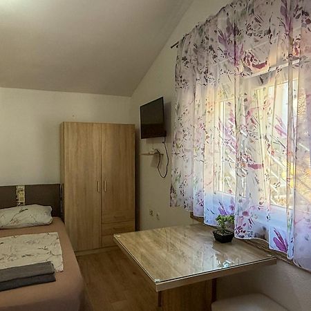 Apartman Meghan Pula Exterior foto