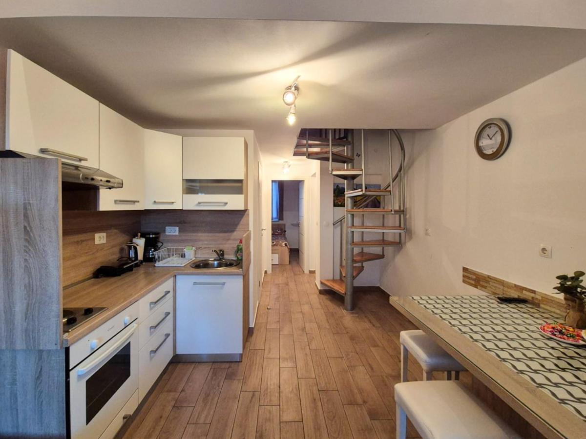 Apartman Meghan Pula Exterior foto
