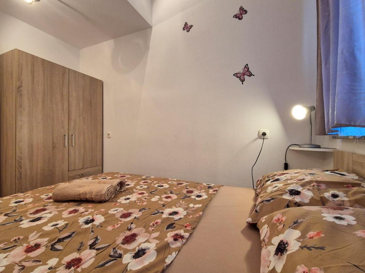 Apartman Meghan Pula Exterior foto